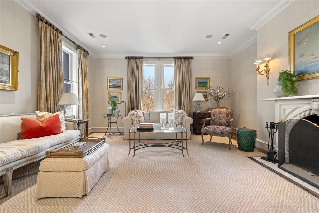 36 Commonwealth Avenue, Unit PH Boston, MA 02116 - Photo 3 of 30