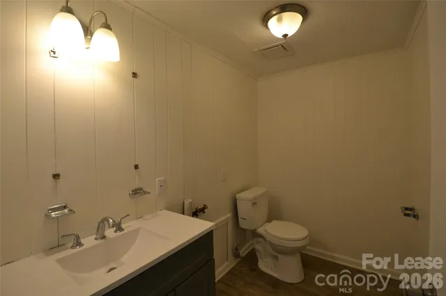 $1,100 | 120 East Church Street, Stanley, NC 28164