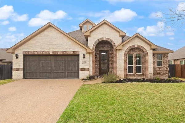 $500,000 | 4302 Gleneagles Drive, Mansfield, TX 76063
