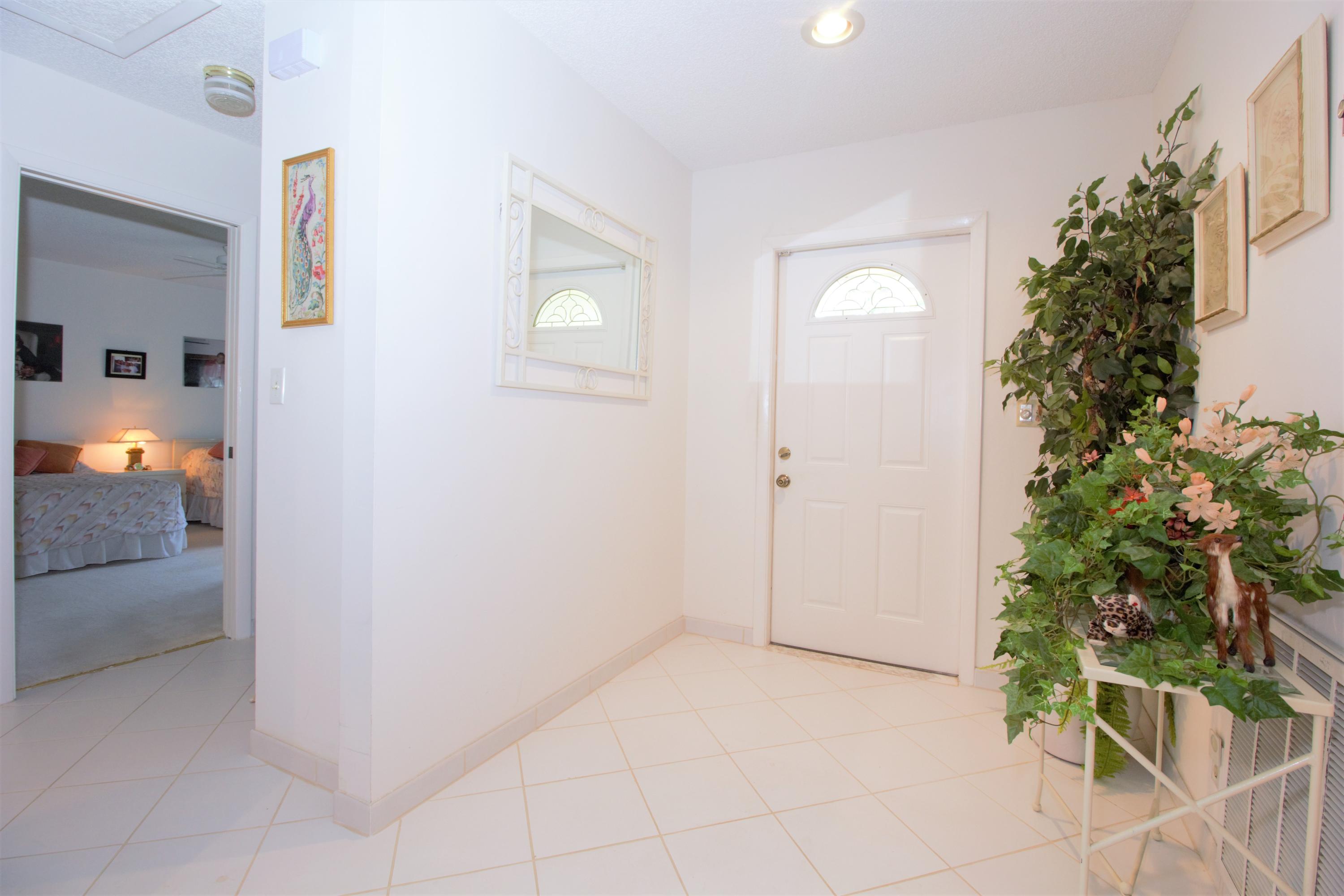 7751 Cloverfield Circle Boca Raton, FL 33433 - Photo 5 of 26
