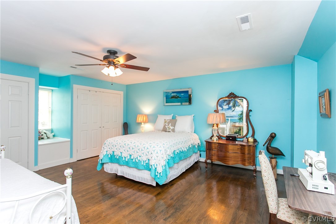 13133 Scotchtown Road Beaverdam, VA 23015 - Photo 23 of 49 Bedroom 2 (19x15): Hardwood floor, ceiling fan, st