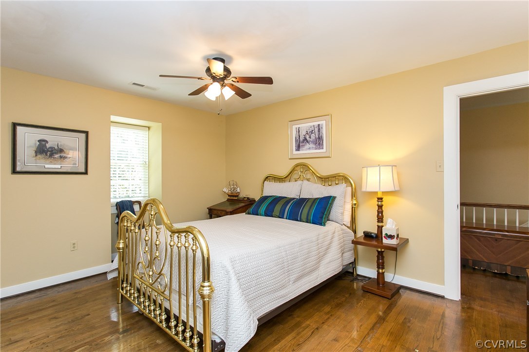 13133 Scotchtown Road Beaverdam, VA 23015 - Photo 24 of 49 Bedroom 3 (15x13): Hardwood floor, ceiling fan, wa