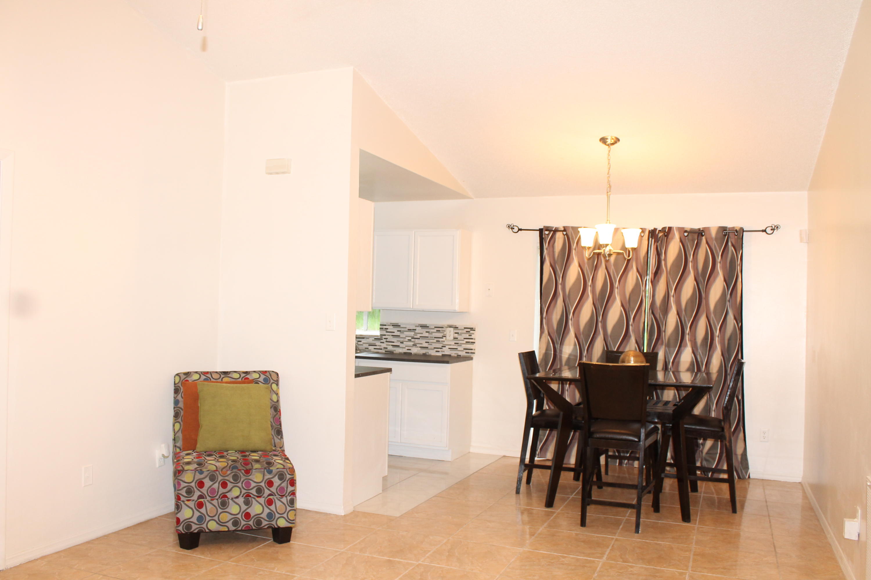 3211 Hammersmith Road Orlando, FL 32818 - Photo 4 of 16 Dining Room