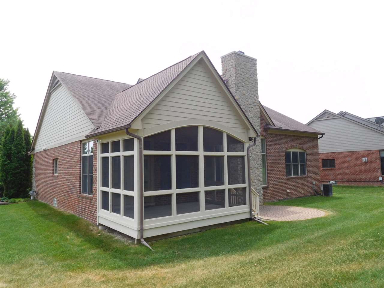 4675 Oakhurst Ridge Road Clarkston, MI 48348 - Photo 45 of 47 31283332-44.JPG