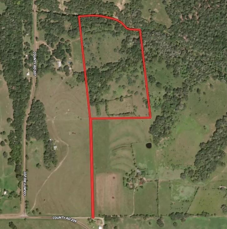 209 Cr 209 Road Weimar, TX 78962 - Photo 4 of 7