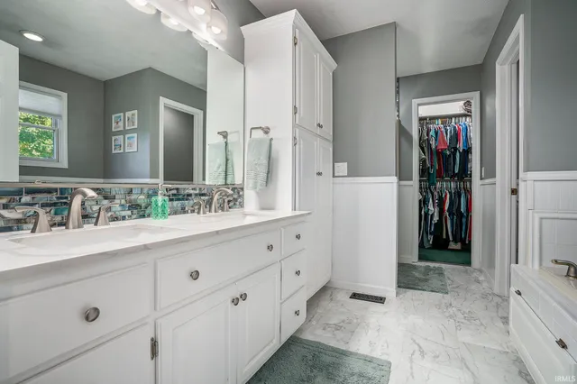 $392,500 | 18806 Wilson Drive, Goshen, IN 46528