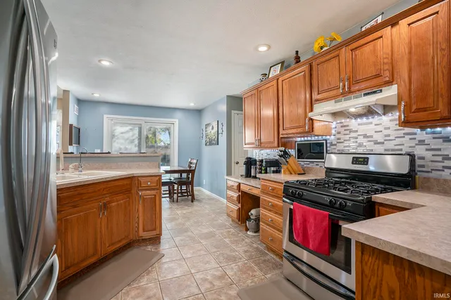 $392,500 | 18806 Wilson Drive, Goshen, IN 46528