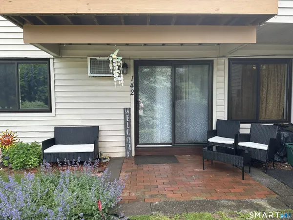 $199,900 | 142 Woodland Drive, Unit 142, Cromwell, CT 06416
