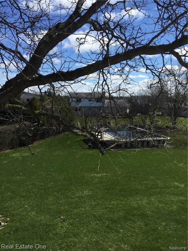 25302 Branchaster Road Farmington, MI 48336 - Photo 60 of 62 2016-04-12 12.00