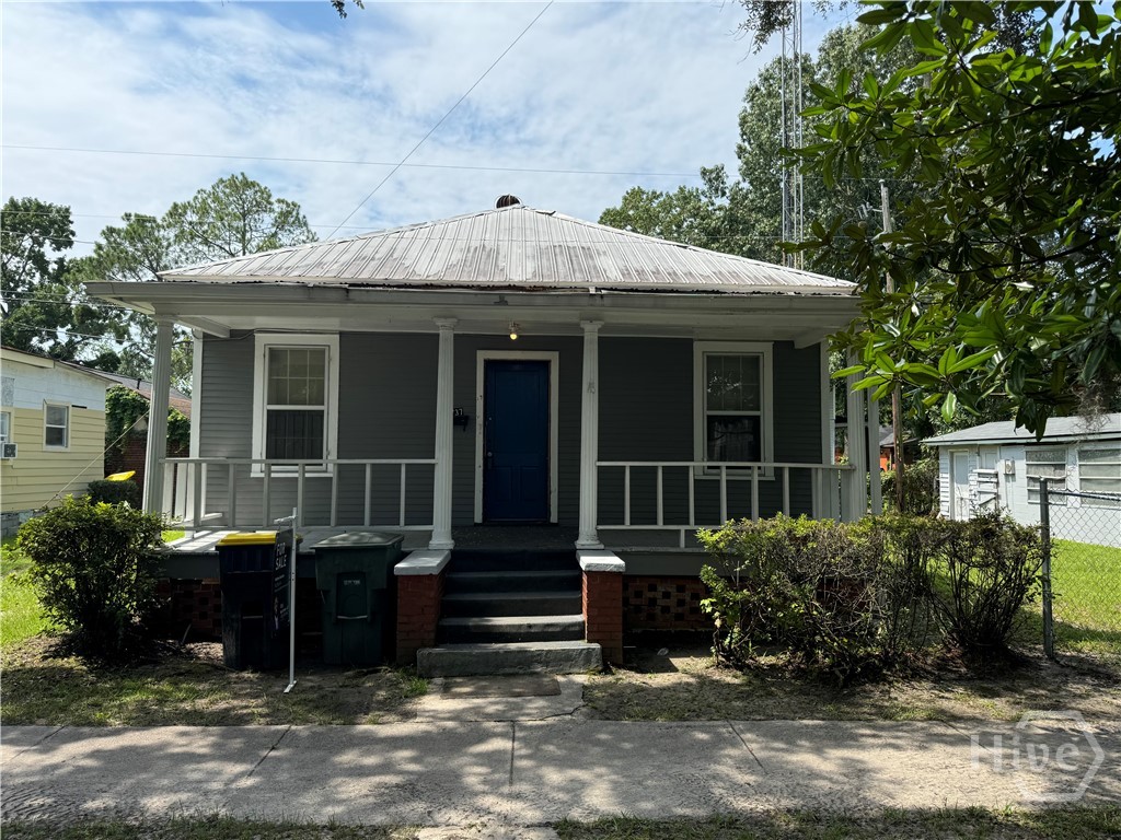 737 East 37th Street Savannah, GA 31401 - Photo 1 of 28