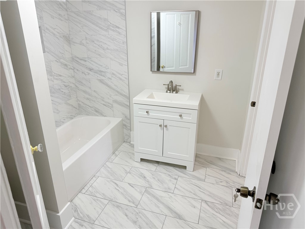 737 East 37th Street Savannah, GA 31401 - Photo 12 of 28
