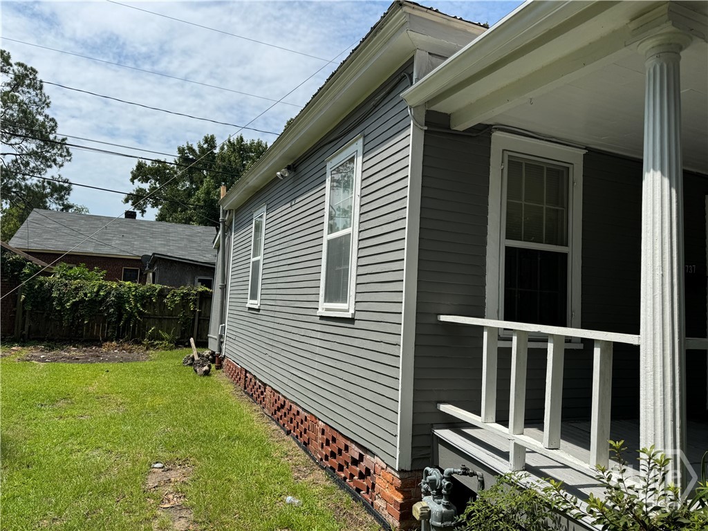 737 East 37th Street Savannah, GA 31401 - Photo 2 of 28