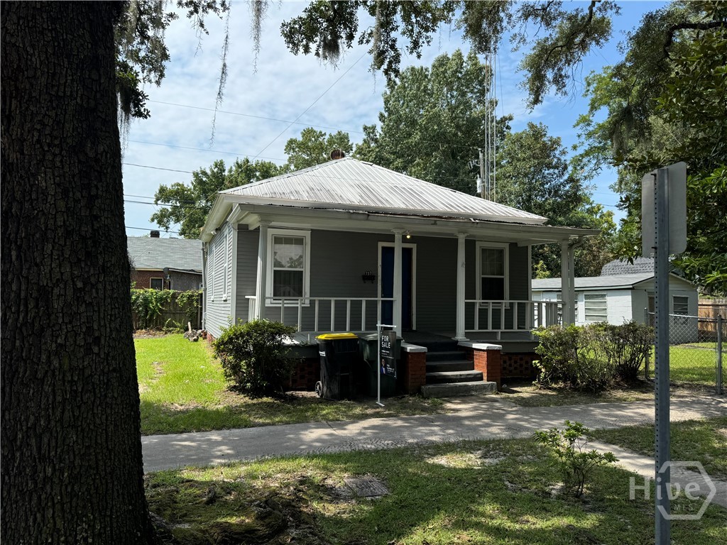 737 East 37th Street Savannah, GA 31401 - Photo 3 of 28