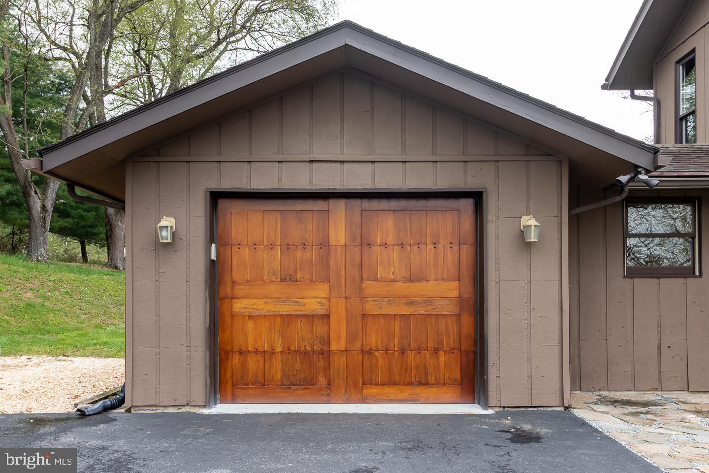 645 Locust Grove Road West Chester, PA 19382 - Photo 22 of 24 Garage