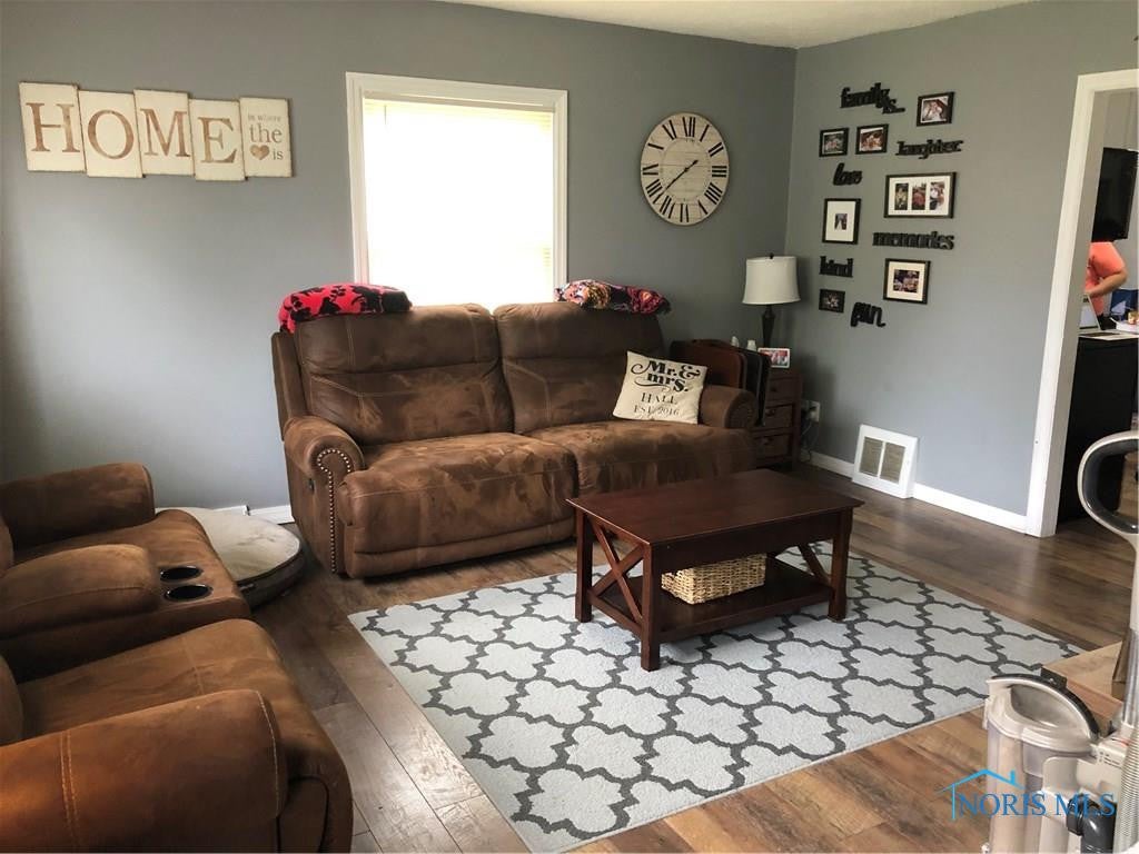 2564 Cawdor Road Oregon, OH 43616 - Photo 3 of 15 Gallery Image 3