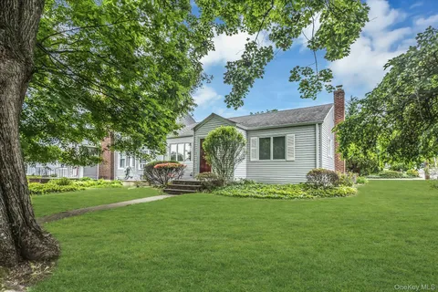 $749,000 | 1 Coles Street, Glen Cove, NY 11542
