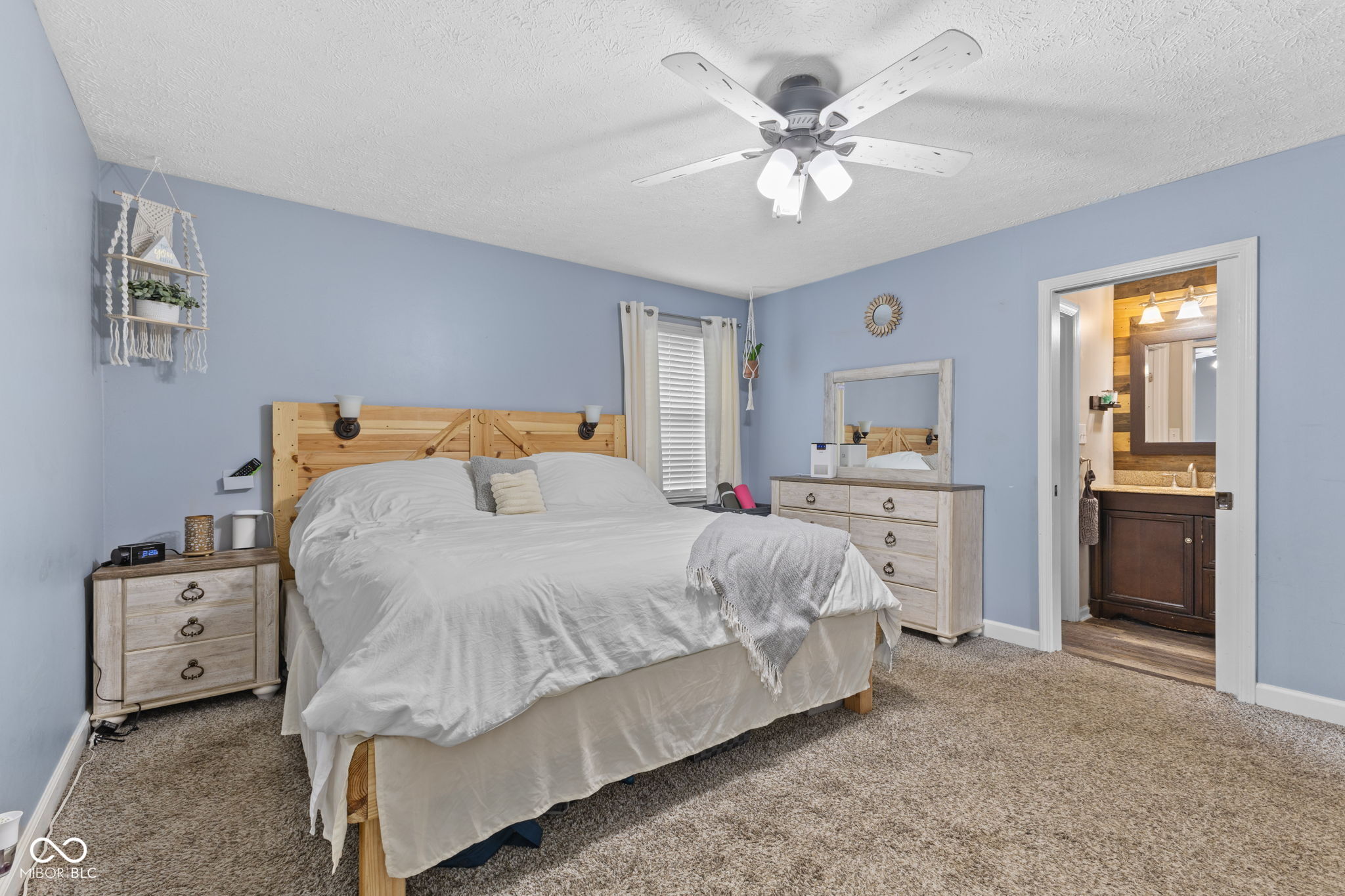 1840 Sandhill Road Indianapolis, IN 46217 - Photo 13 of 35 Gallery Image 13