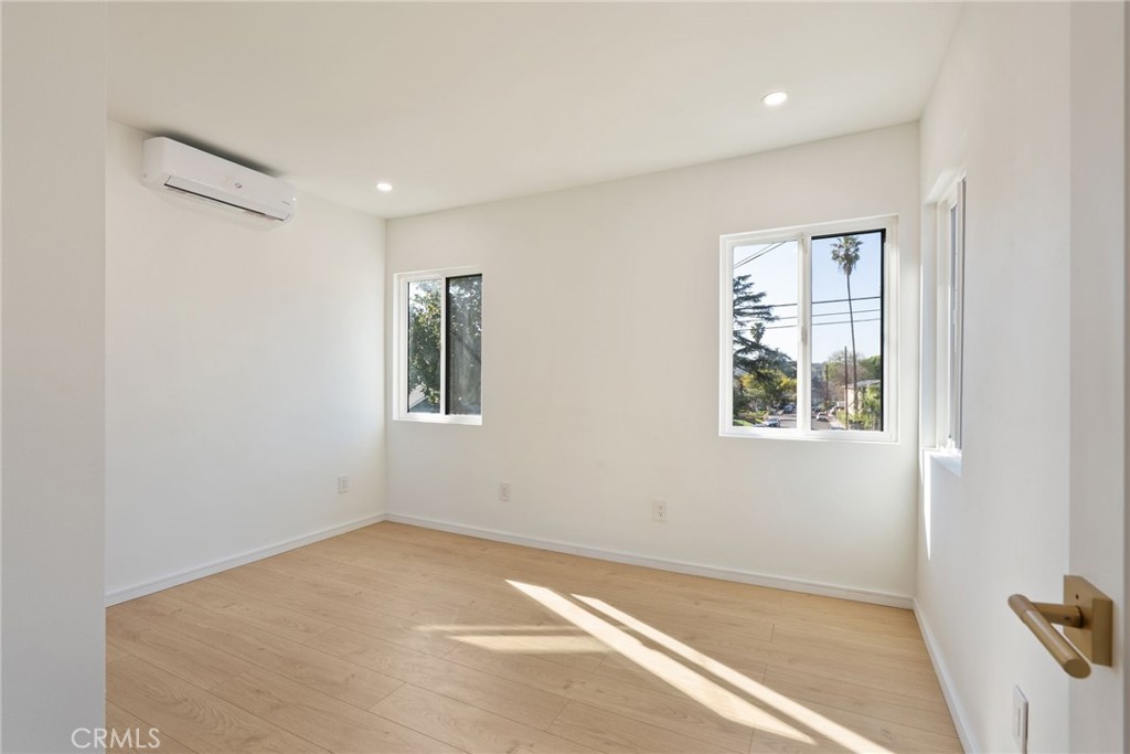 4868 La Roda Avenue Los Angeles, CA 90041 - Photo 12 of 26