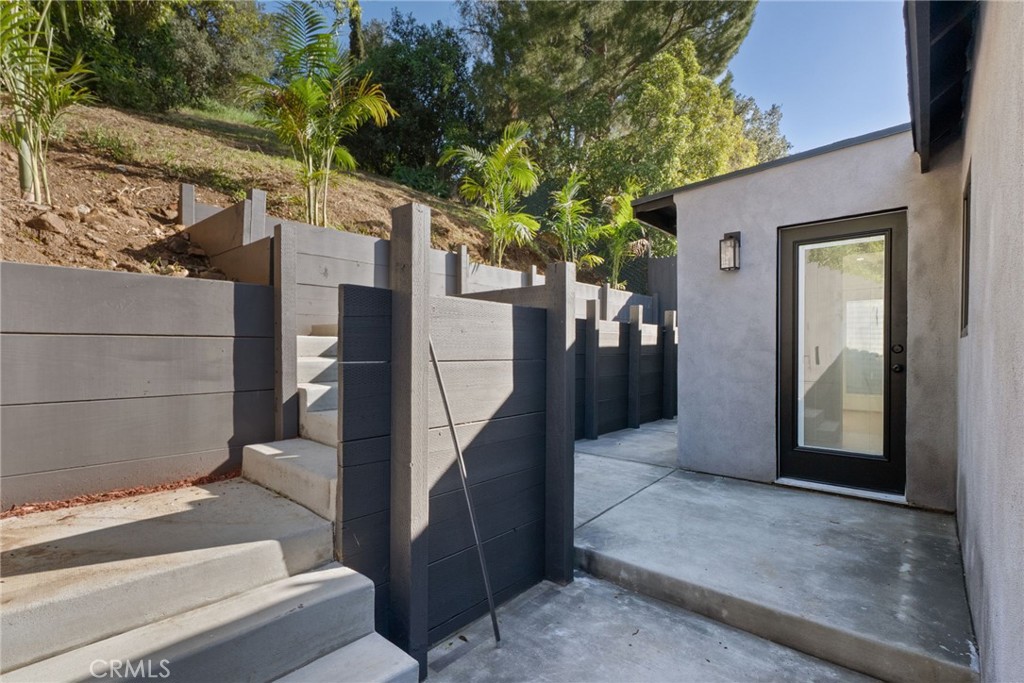 4868 La Roda Avenue Los Angeles, CA 90041 - Photo 20 of 26