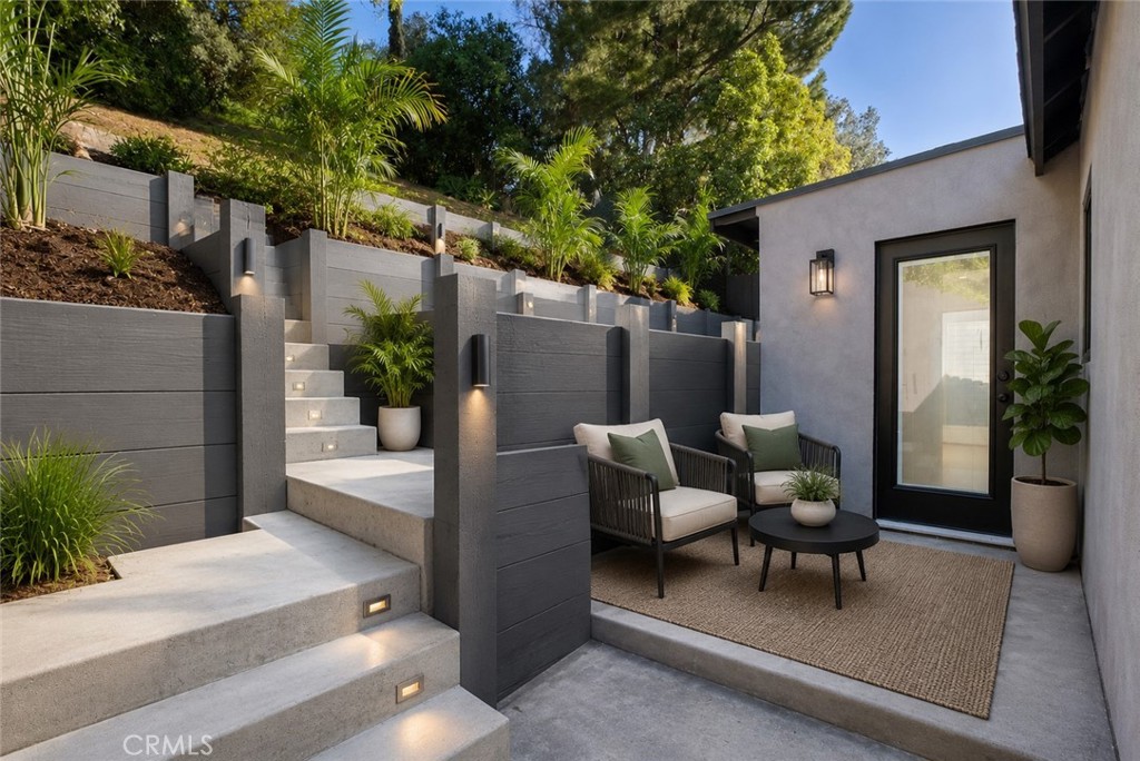4868 La Roda Avenue Los Angeles, CA 90041 - Photo 21 of 26 Virtually staged