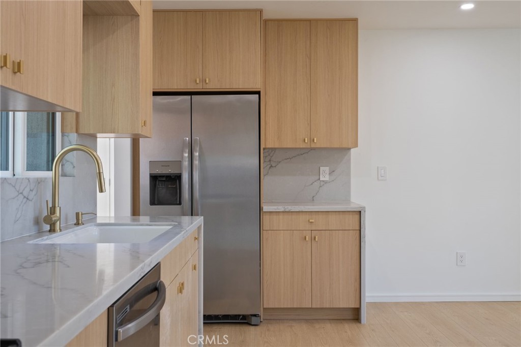 4868 La Roda Avenue Los Angeles, CA 90041 - Photo 7 of 26