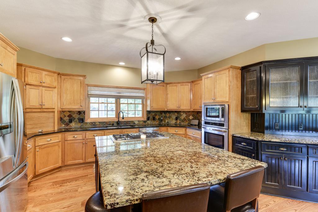 1399 Hunters Ridge Lino Lakes, MN 55038 - Photo 7 of 24 Gallery Image 7