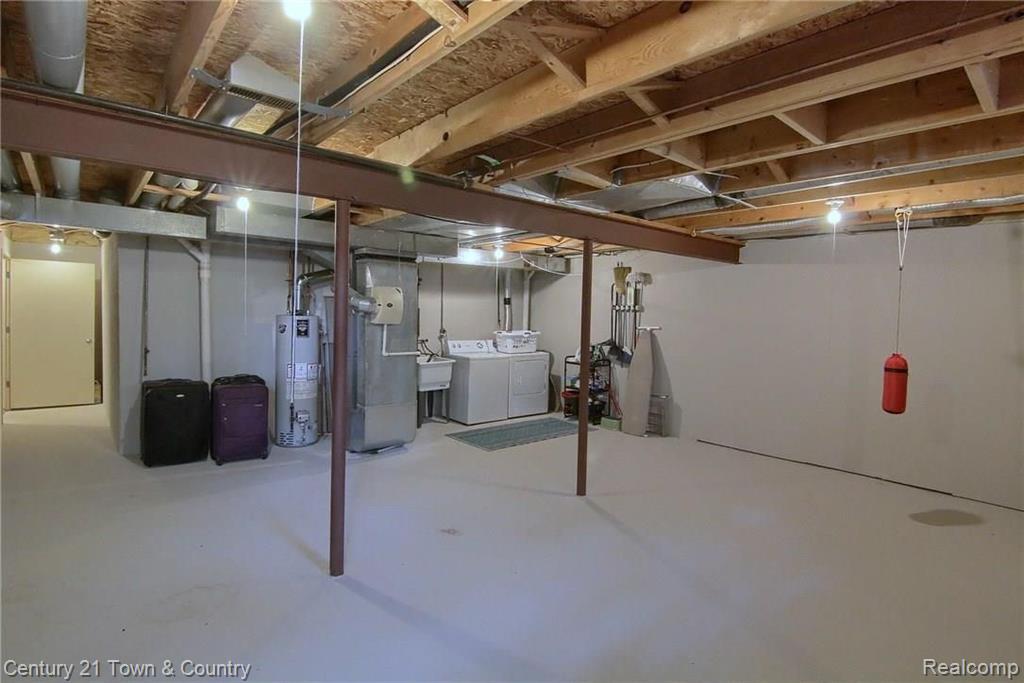 569 Victoria Court Rochester Hills, MI 48307 - Photo 25 of 31