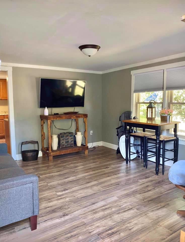 135 Oak Street Springvale, ME 04083 - Photo 11 of 19 Living Room