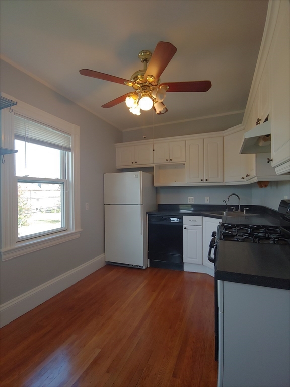 16 Walker Street, Unit 2 Newton, MA 02460 - Photo 4 of 20