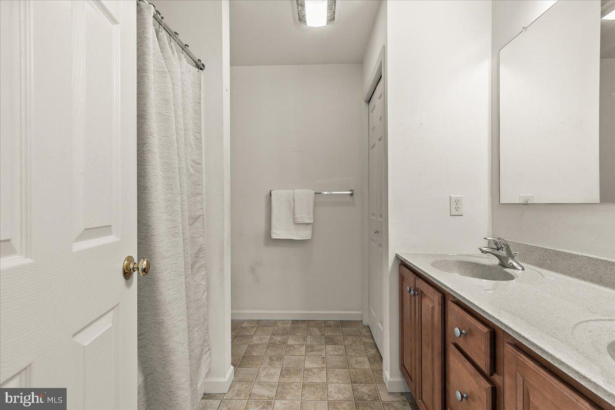 794 Wallingford Road Lititz, PA 17543 - Photo 42 of 67 second full bath on second level