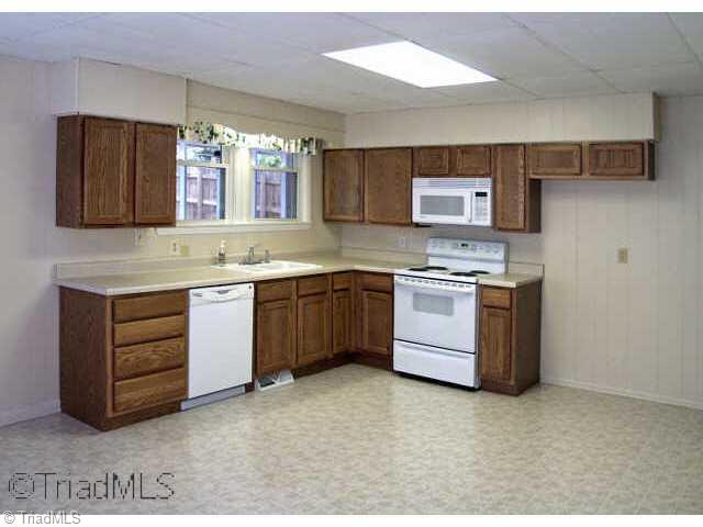 911 North Hamilton Street High Point, NC 27262 - Photo 2 of 9 Other.