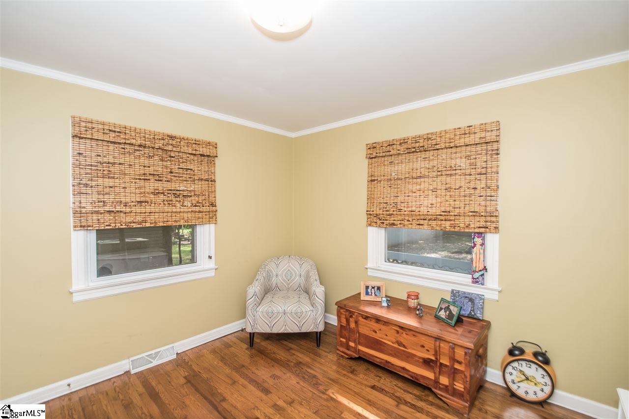 9 Rutledge Avenue Greenville, SC 29617 - Photo 16 of 22 Gallery Image 16