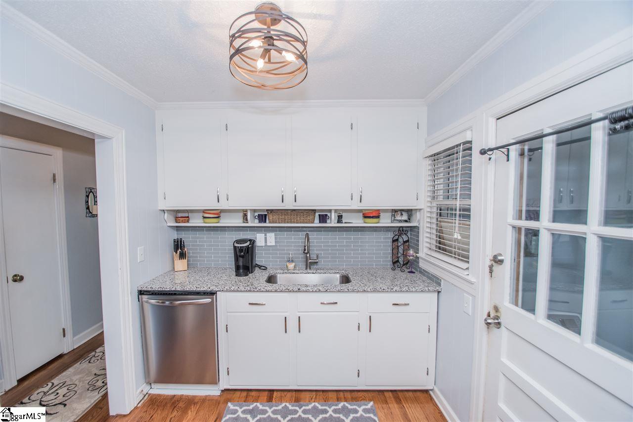9 Rutledge Avenue Greenville, SC 29617 - Photo 6 of 22 Gallery Image 6