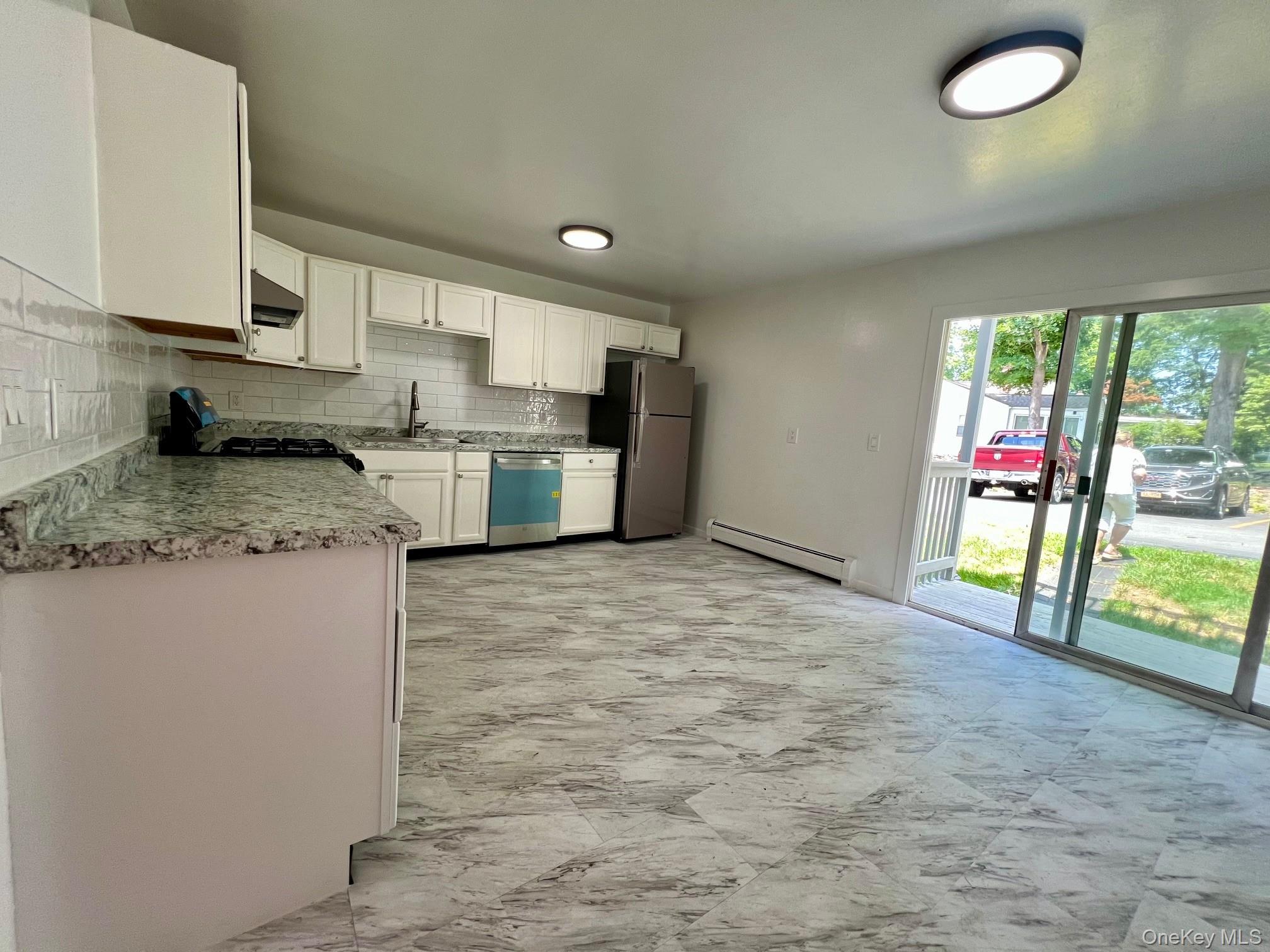 2740 South Road, Unit G11 Poughkeepsie, NY 12601 - Photo 2 of 13