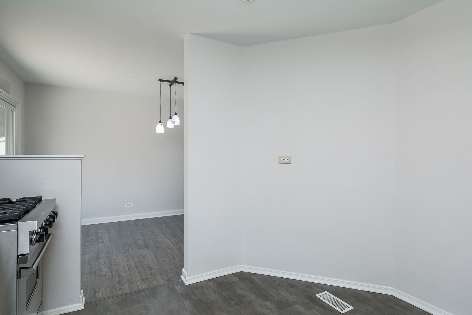 458 White Pine Road Buffalo Grove, IL 60089 - Photo 11 of 25 wooden floor in an empty room