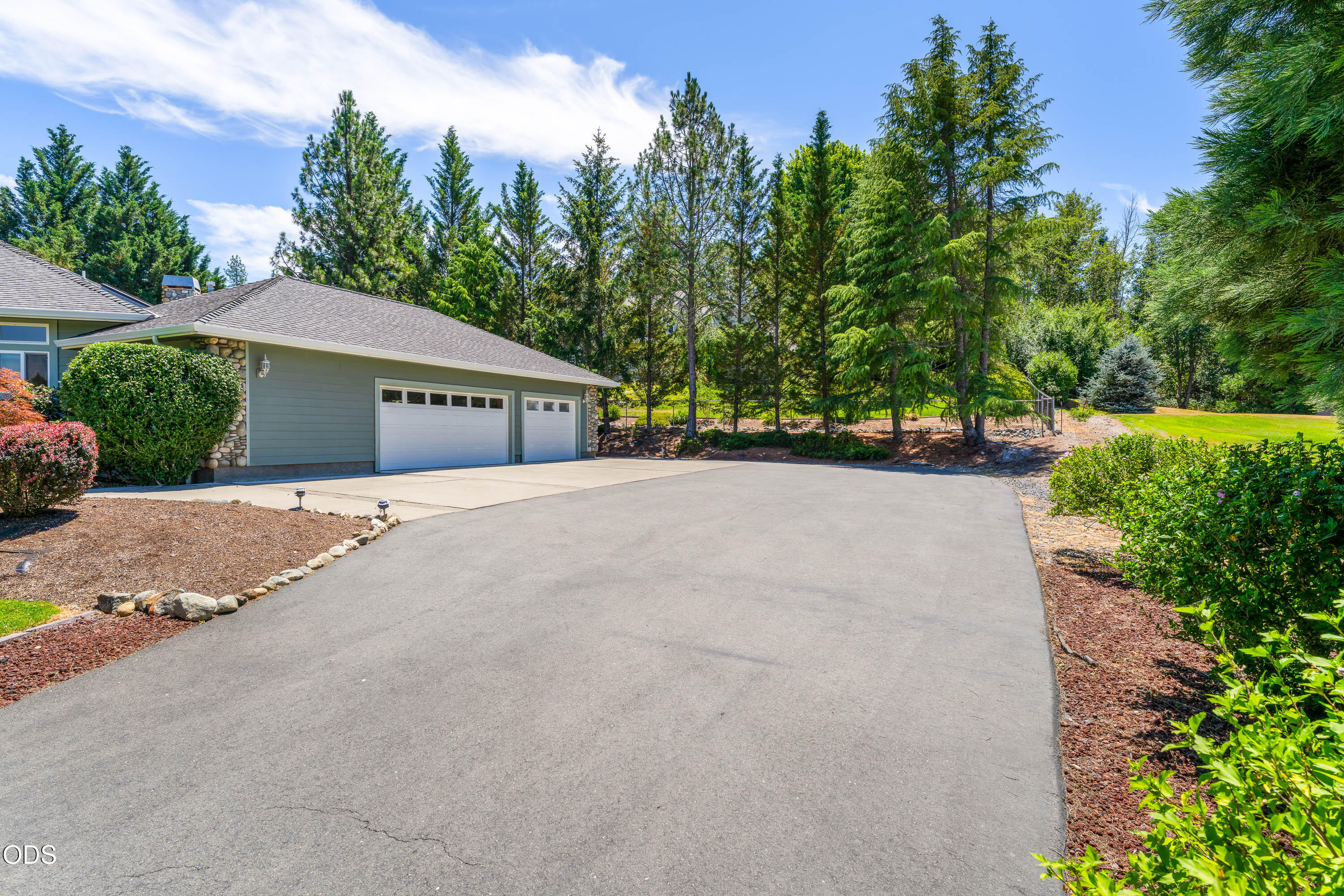 155 Kingsgate Way Grants Pass, OR 97527 - Photo 49 of 53