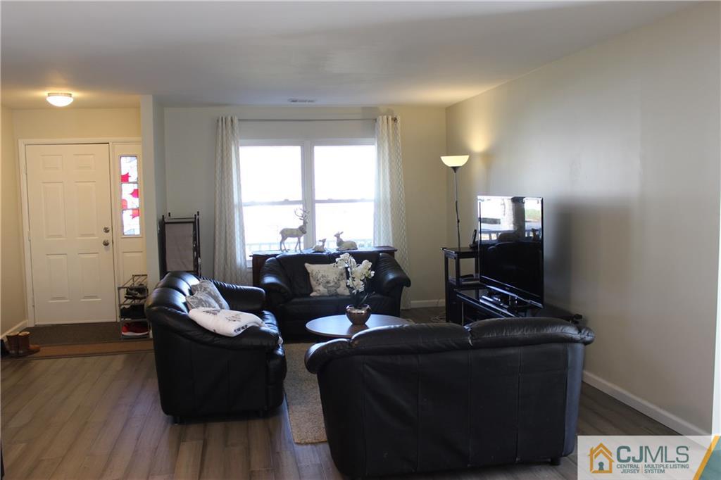 28 Rainford Road Edison, NJ 08820 - Photo 2 of 25 Gallery Image 2