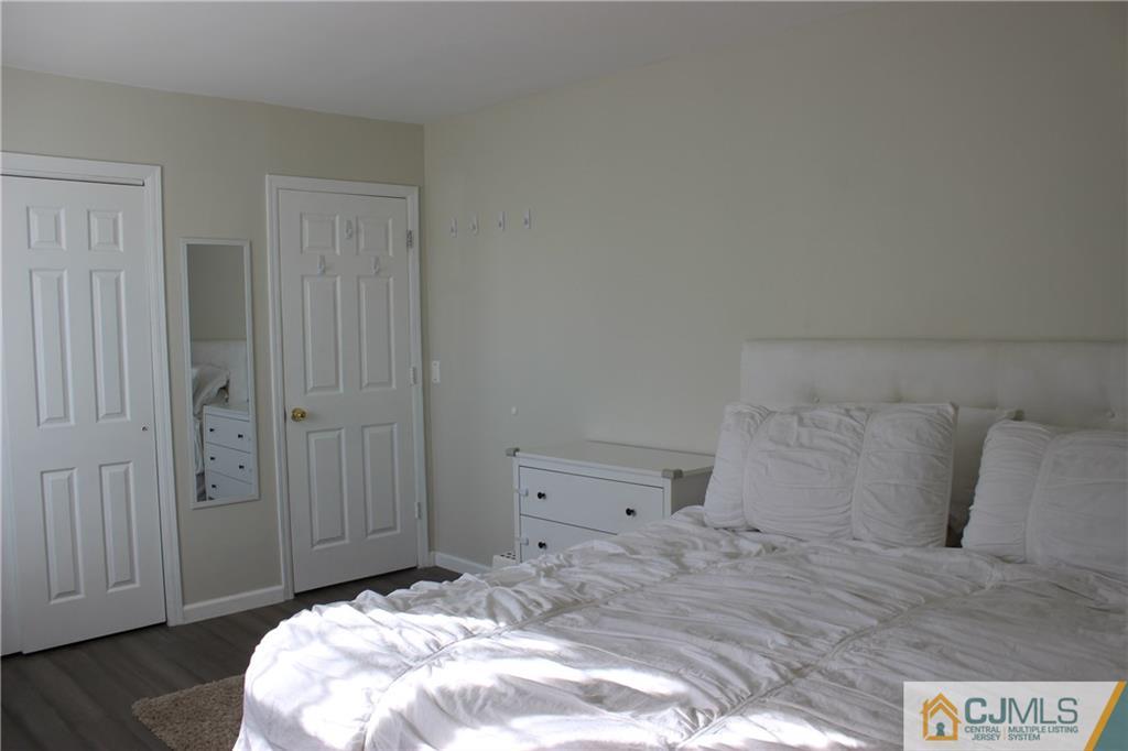 28 Rainford Road Edison, NJ 08820 - Photo 13 of 25 Gallery Image 13