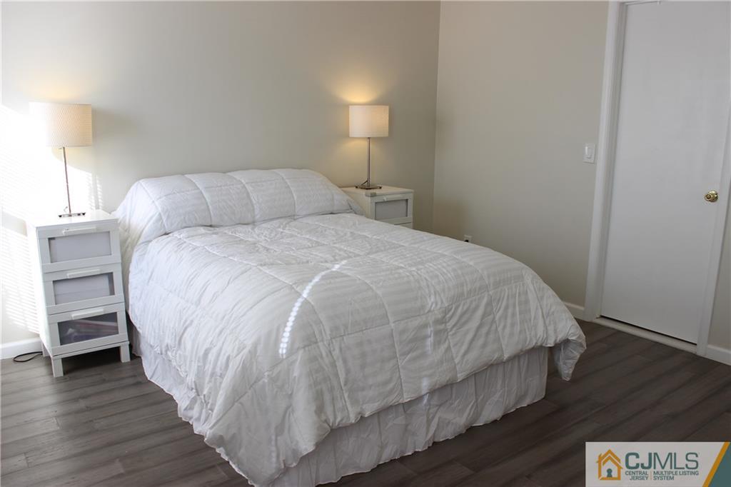 28 Rainford Road Edison, NJ 08820 - Photo 15 of 25 Gallery Image 15