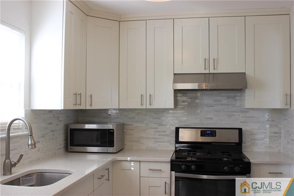 28 Rainford Road Edison, NJ 08820 - Photo 6 of 25 Gallery Image 6
