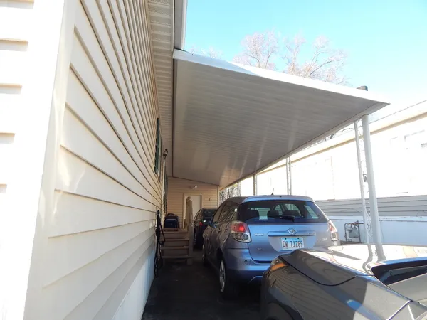 $165,000 | 709 Hillcrest Lane, Crystal Lake, IL 60014