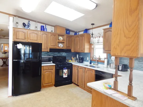 $165,000 | 709 Hillcrest Lane, Crystal Lake, IL 60014