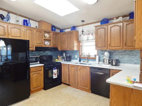 $165,000 | 709 Hillcrest Lane, Crystal Lake, IL 60014