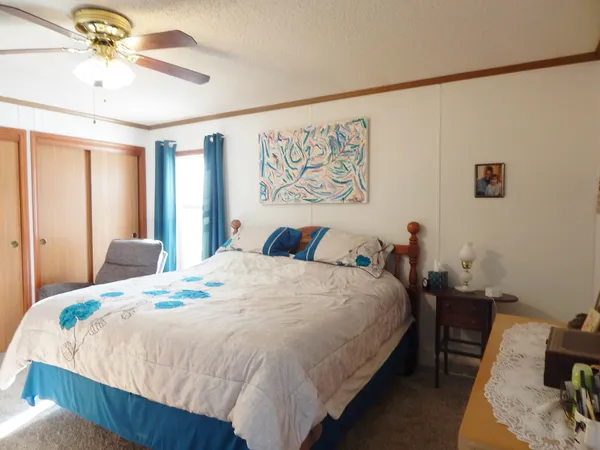 $165,000 | 709 Hillcrest Lane, Crystal Lake, IL 60014