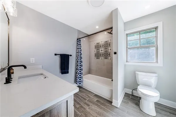 $849,000 | 9585 Hutchesons Ferry Road, Palmetto, GA 30268