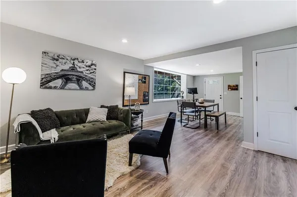 $849,000 | 9585 Hutchesons Ferry Road, Palmetto, GA 30268