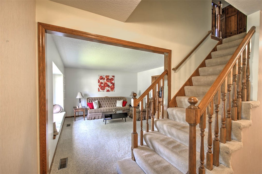 3646 Pleasantview Court Decatur, IL 62526 - Photo 10 of 45