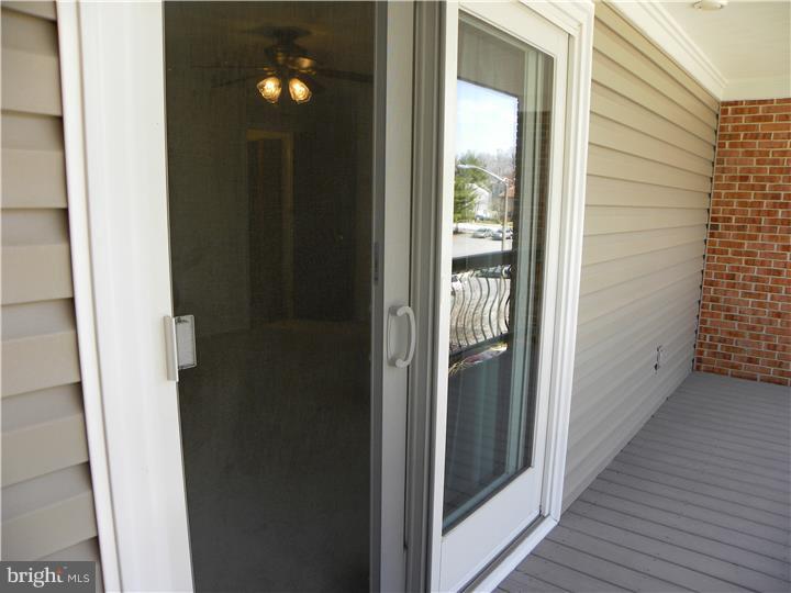 4 Colonial Way Aston, PA 19014 - Photo 12 of 18 Deck