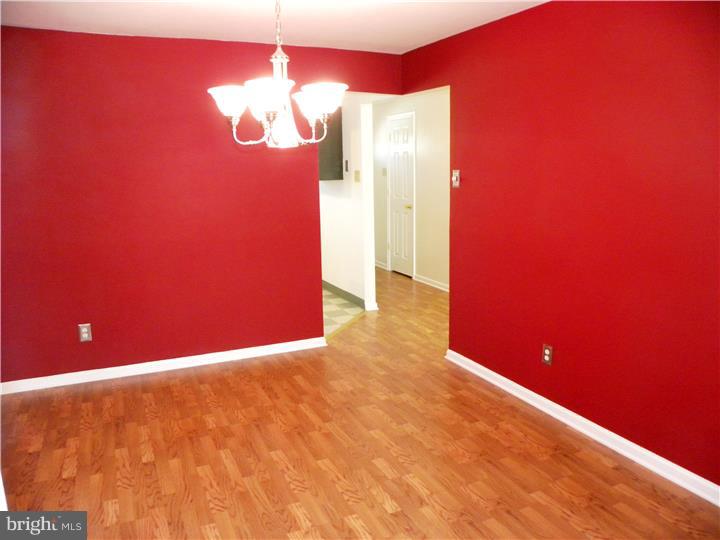 4 Colonial Way Aston, PA 19014 - Photo 8 of 18 Dining Room