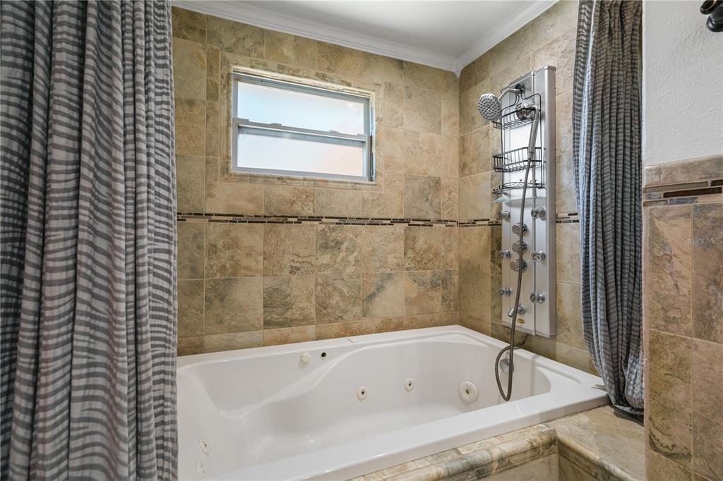 1833 North Keene Road Clearwater, FL 33765 - Photo 11 of 29